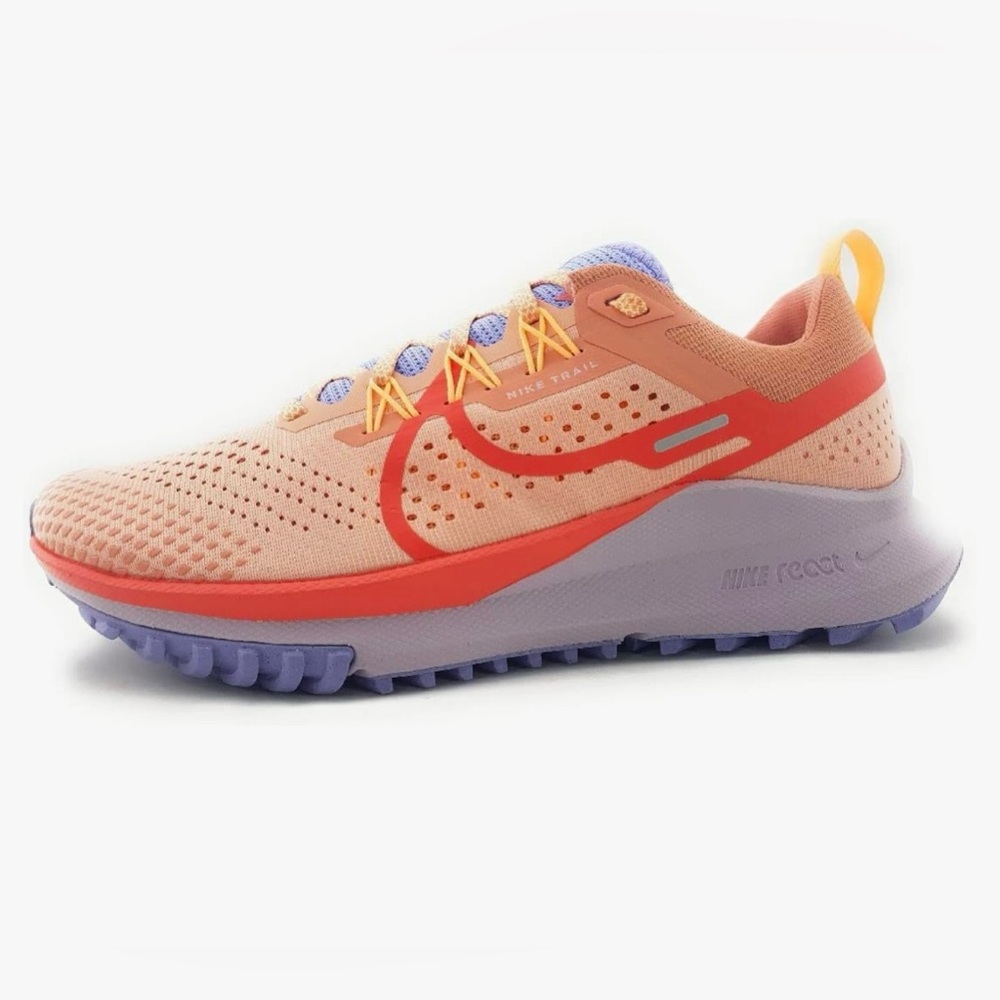 Nike Pegasus Trail 4 "Arctic Orange/Magic Ember/Light Madder Root"